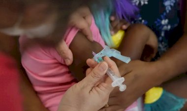 Mães pretas têm quase o dobro de dificuldade em relação às brancas para vacinar crianças de até 2 anos